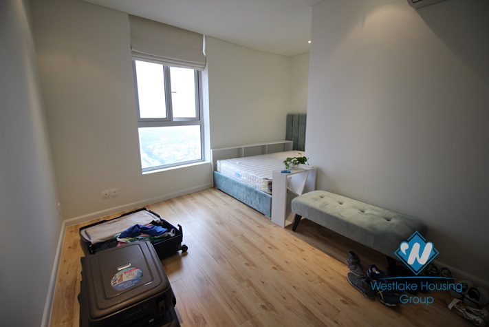Natural light and modern apartment for rent in Watermark, Tay Ho, Ha Noi
